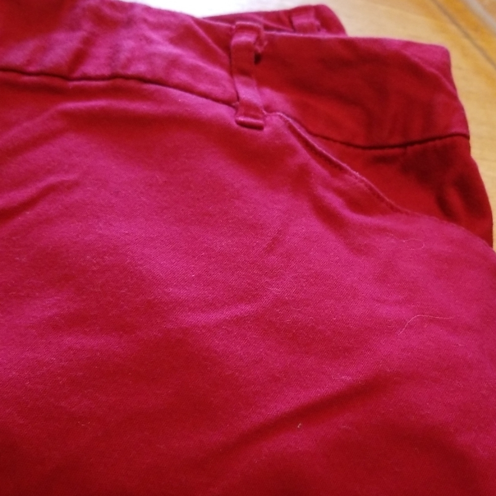 Capris ....stretch - Picture 3 of 4